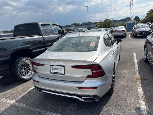 Photo of 2022 White Volvo S60