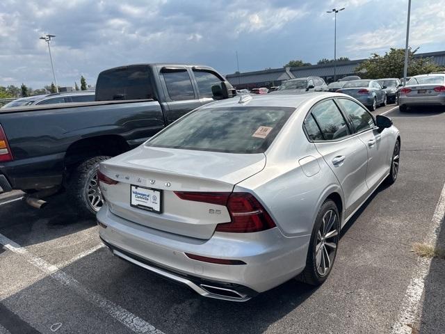 Photo of 2022 White Volvo S60