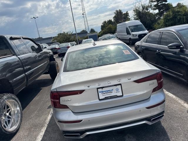 Photo of 2022 White Volvo S60