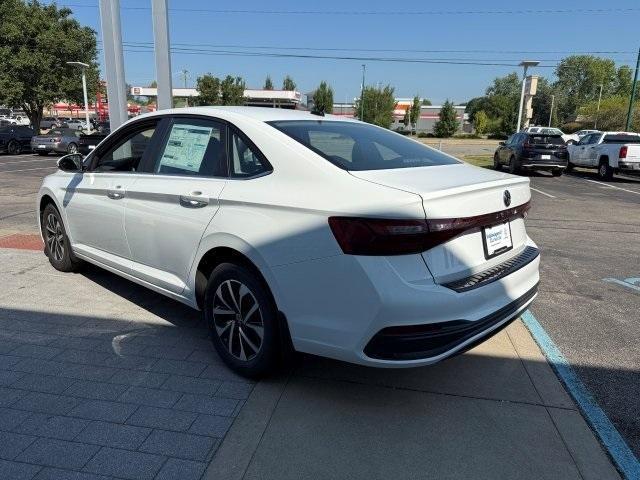 Photo of 2025 Pure White Volkswagen Jetta