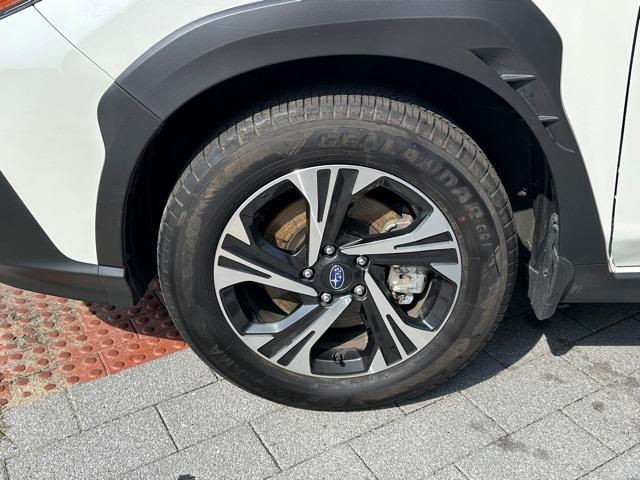 Photo of 2024 Crystal White Pearl Subaru Crosstrek