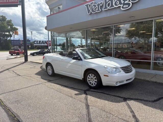 Photo of 2008 Stone White Clearcoat/Black Vinyl Top Chrysler Sebring