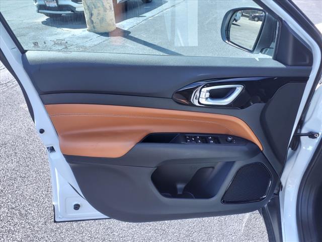 Photo of 2024 Bright White Clearcoat Jeep Compass