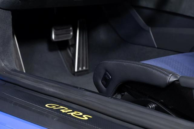 Photo of 2024 Blue Porsche 718 Cayman