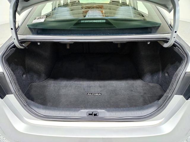 Photo of 2022 Brilliant Silver Metallic Nissan Altima
