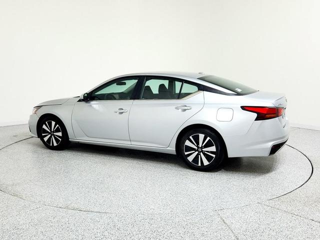 Photo of 2022 Brilliant Silver Metallic Nissan Altima