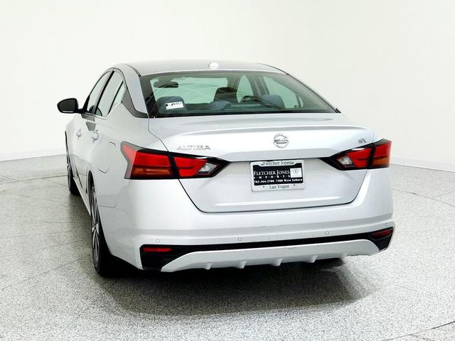 Photo of 2022 Brilliant Silver Metallic Nissan Altima