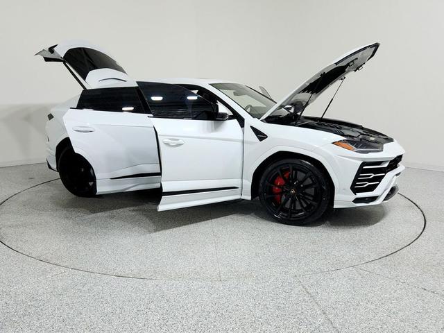 Photo of 2020 WHITE Lamborghini Urus
