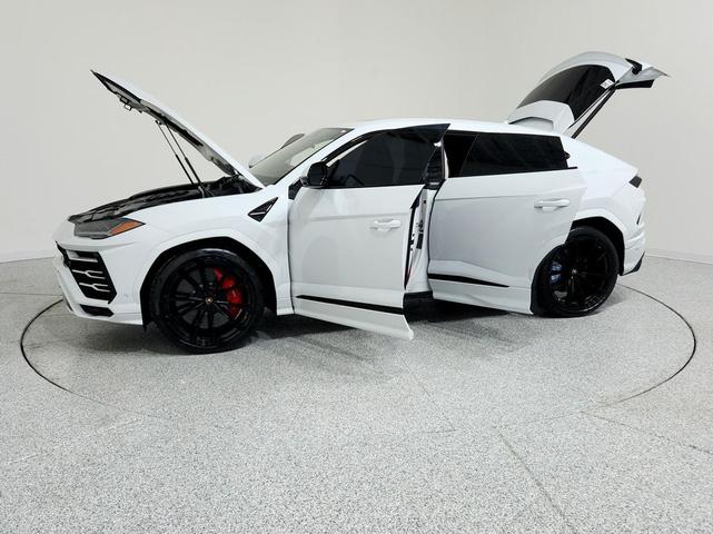 Photo of 2020 WHITE Lamborghini Urus