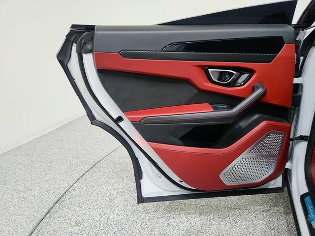 Photo of 2020 WHITE Lamborghini Urus
