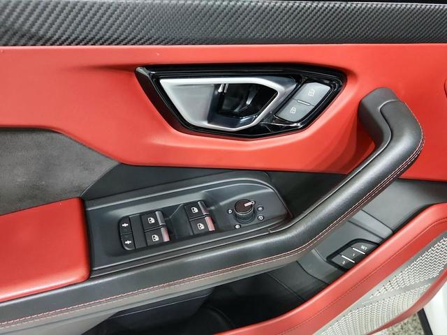 Photo of 2020 WHITE Lamborghini Urus