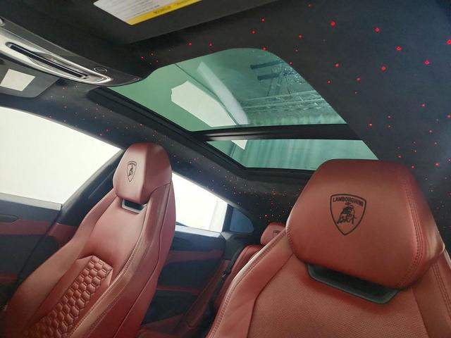 Photo of 2020 WHITE Lamborghini Urus
