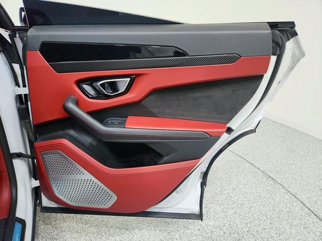 Photo of 2020 WHITE Lamborghini Urus
