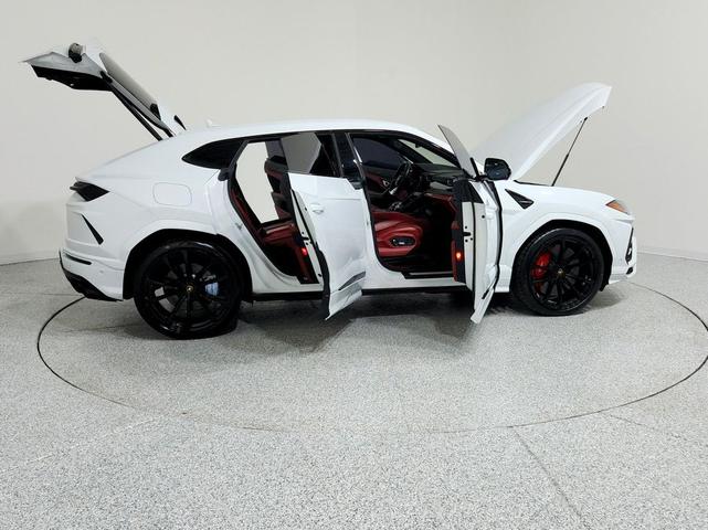 Photo of 2020 WHITE Lamborghini Urus