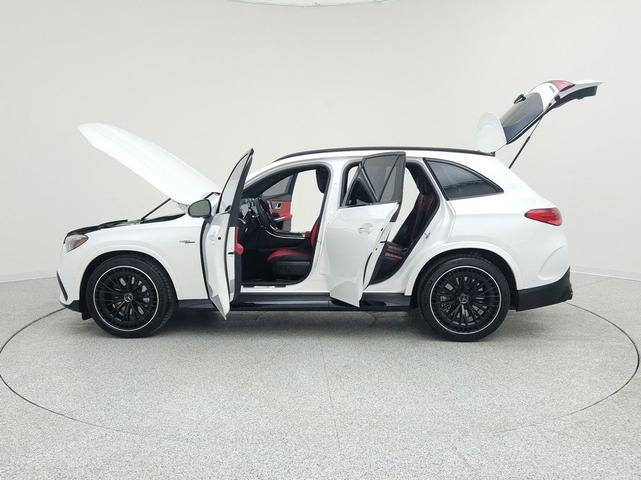 Photo of 2024 MANUFAKTUR Moonlight White Metallic Mercedes-Benz AMG GLC 43