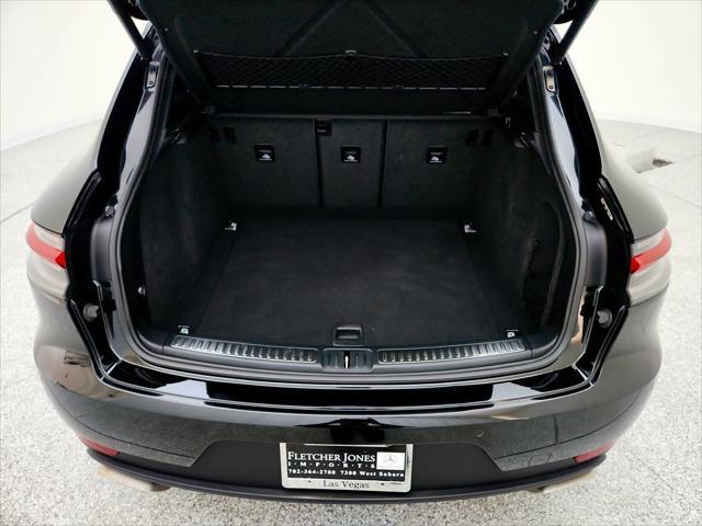 Photo of 2019 Black Porsche Macan