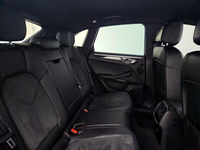Photo of 2019 Black Porsche Macan