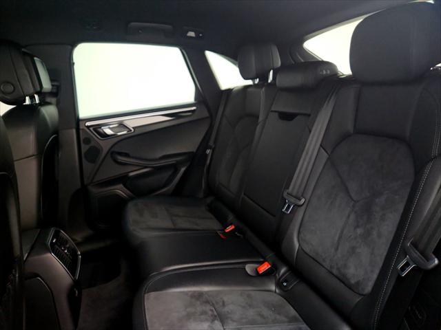 Photo of 2019 Black Porsche Macan