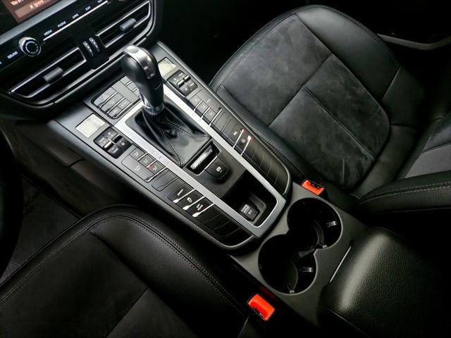 Photo of 2019 Black Porsche Macan
