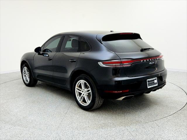 Photo of 2019 Black Porsche Macan