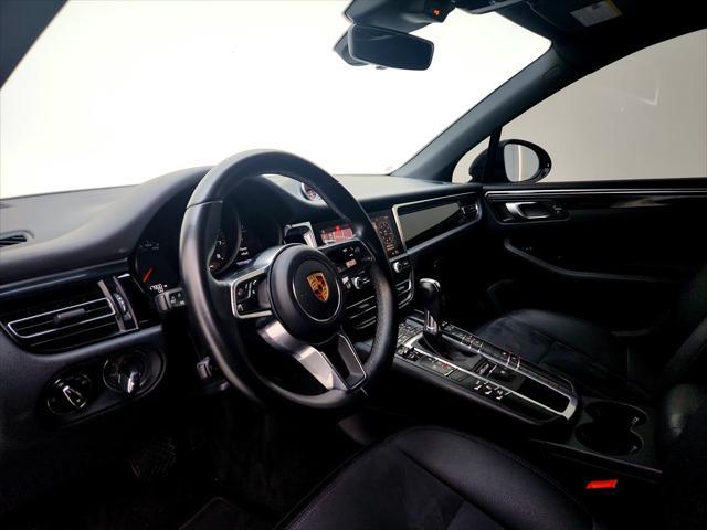 Photo of 2019 Black Porsche Macan