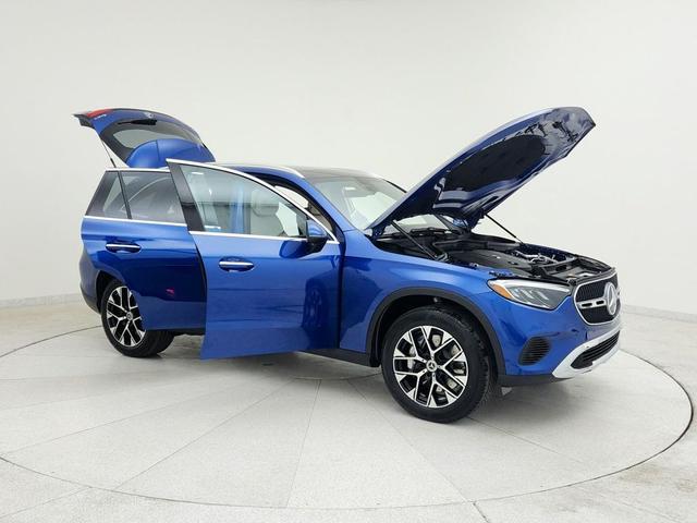 Photo of 2025 Starling Blue Metallic Mercedes-Benz GLC 350e