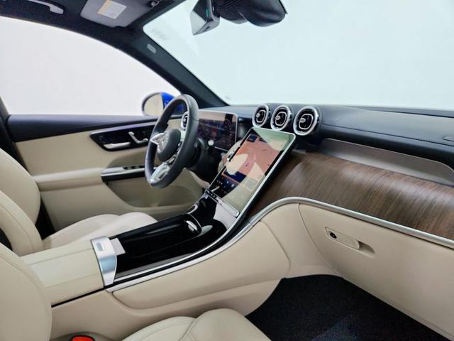 Photo of 2025 Starling Blue Metallic Mercedes-Benz GLC 350e