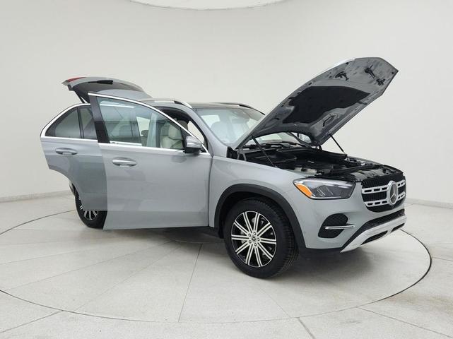 Photo of 2024 MANUFAKTUR Alpine Grey Mercedes-Benz GLE 350