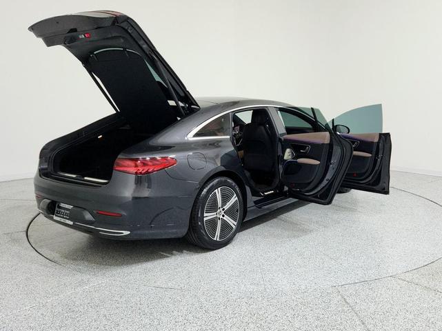 Photo of 2023 Graphite Grey Metallic Mercedes-Benz EQS 450