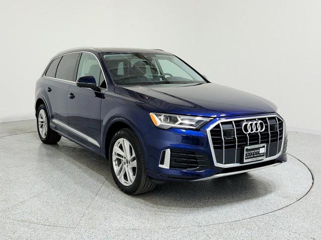 Photo of 2023 Navarra Blue Metallic Audi Q7
