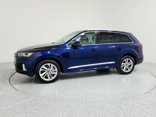 Photo of 2023 Navarra Blue Metallic Audi Q7