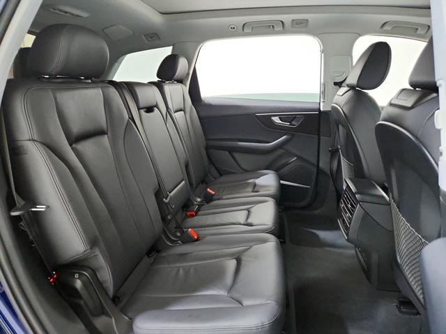 Photo of 2023 Navarra Blue Metallic Audi Q7
