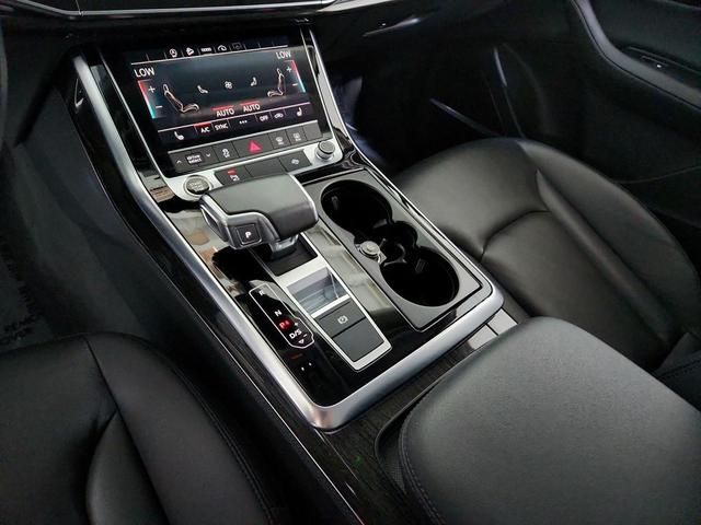 Photo of 2023 Navarra Blue Metallic Audi Q7