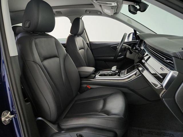 Photo of 2023 Navarra Blue Metallic Audi Q7