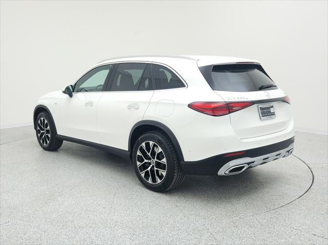 Photo of 2025 Polar White Mercedes-Benz GLC 350e