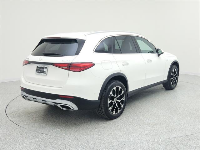 Photo of 2025 Polar White Mercedes-Benz GLC 350e