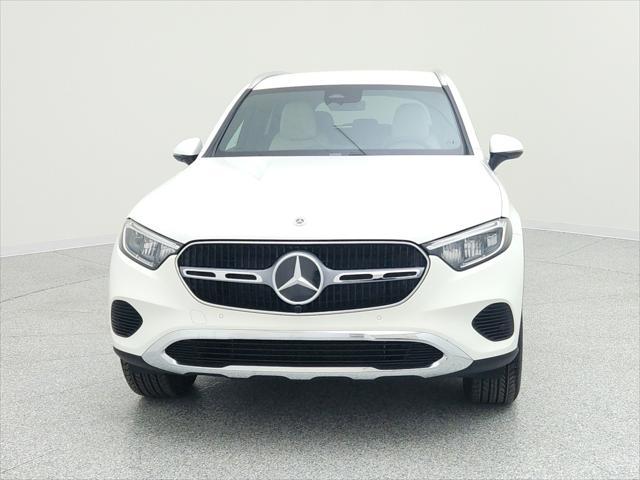 Photo of 2025 Polar White Mercedes-Benz GLC 350e