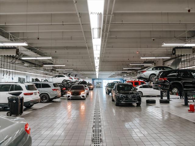 Photo of 2025 Polar White Mercedes-Benz GLC 350e