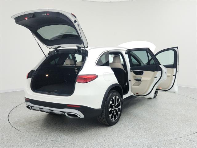 Photo of 2025 Polar White Mercedes-Benz GLC 350e
