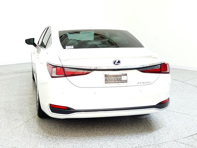 Photo of 2021 Eminent White Pearl Lexus ES 300h