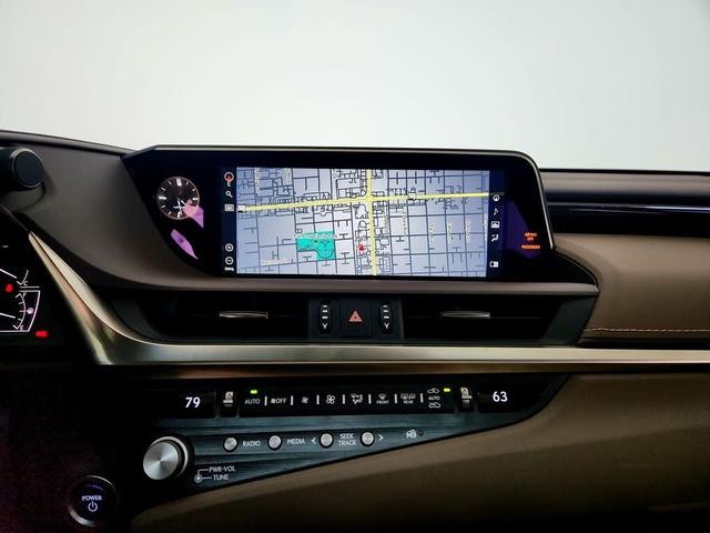 Photo of 2021 Eminent White Pearl Lexus ES 300h