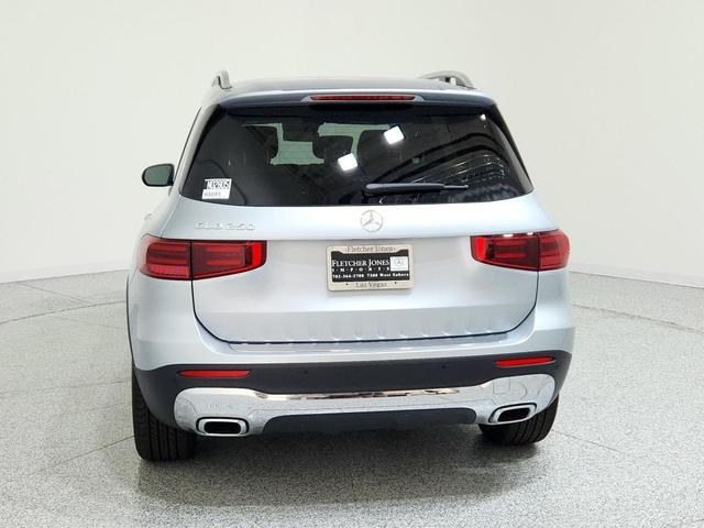 Photo of 2026 Cirrus Silver Metallic Mercedes-Benz GLB 250