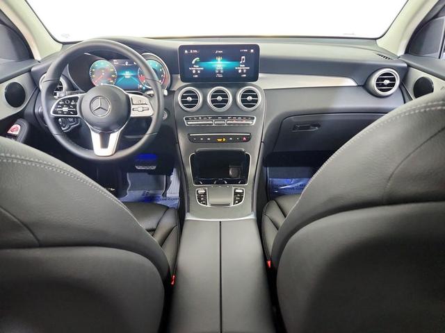 Photo of 2022 Black Mercedes-Benz GLC 300