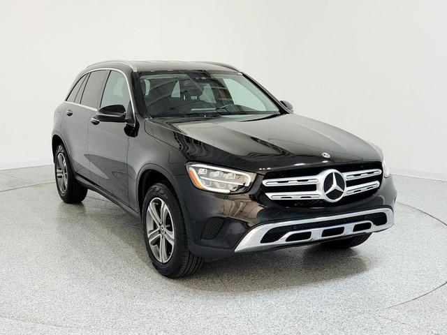 Photo of 2022 Black Mercedes-Benz GLC 300