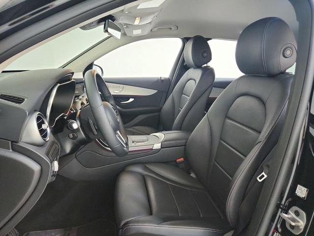 Photo of 2022 Black Mercedes-Benz GLC 300