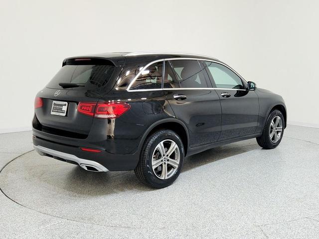 Photo of 2022 Black Mercedes-Benz GLC 300