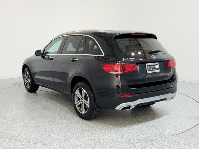Photo of 2022 Black Mercedes-Benz GLC 300