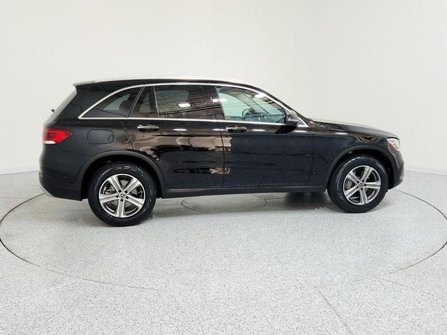 Photo of 2022 Black Mercedes-Benz GLC 300