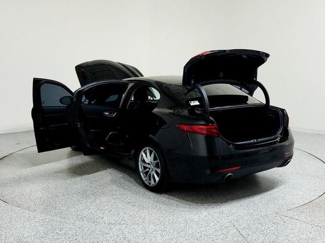 Photo of 2019 Alfa Black Alfa Romeo Giulia