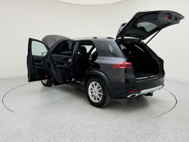 Photo of 2024 Obsidian Black Metallic Mercedes-Benz GLE 450